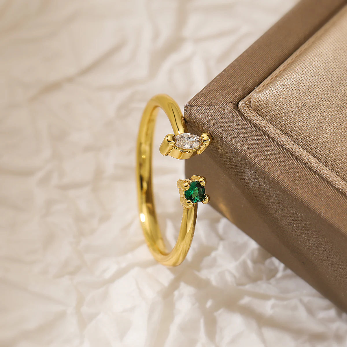 Simple Style Commute Square Open Rings