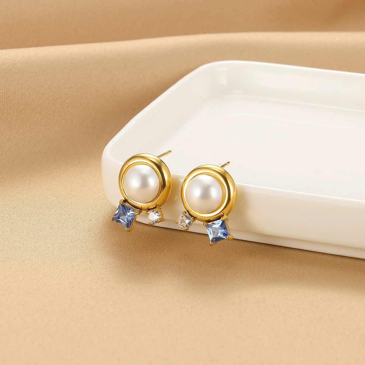 Wholesale French Retro Geometric Imitation Pearl and Stainless Steel Earrings for Women with Electroplating