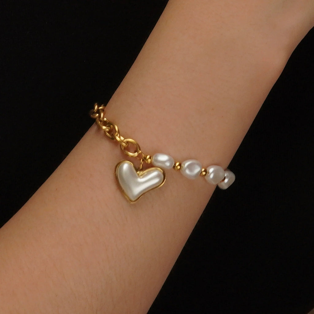 Elegant Heart-Shaped Irregular Pearl Bracelet for Women in Stainless Steel with 18K Gold Vacuum Electroplating - Waterproof and Colorfast