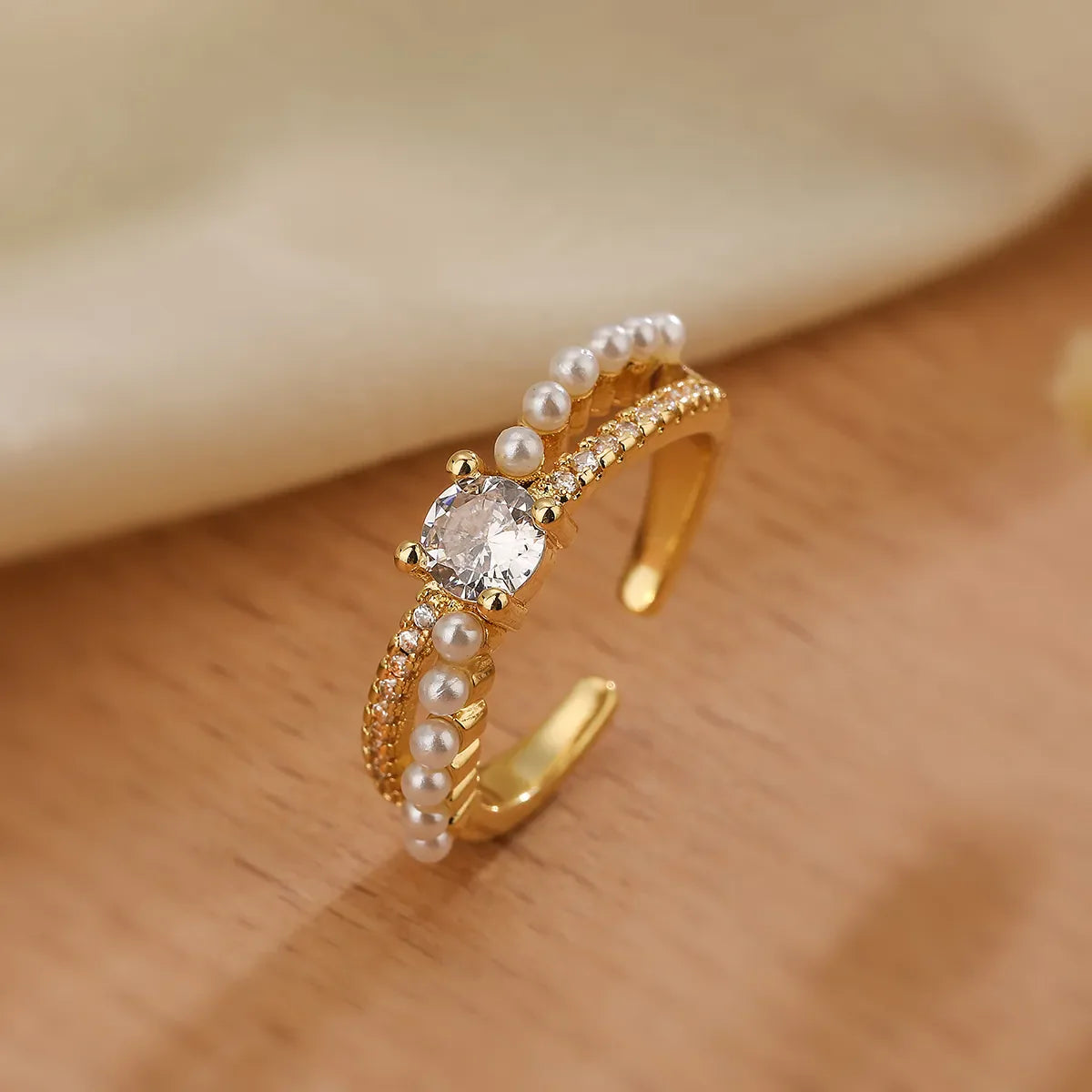 Simple Style round Copper 18K Gold Plated Artificial Pearls Zircon Open Rings in Bulk