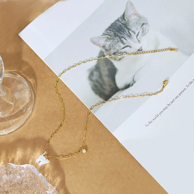 Wholesale Women'S Childhood Style Animals Zodiac Shell and Freshwater Pearl Necklace with Titanium Steel Plated 18K Golden Regular Chain and Polishing Treatment