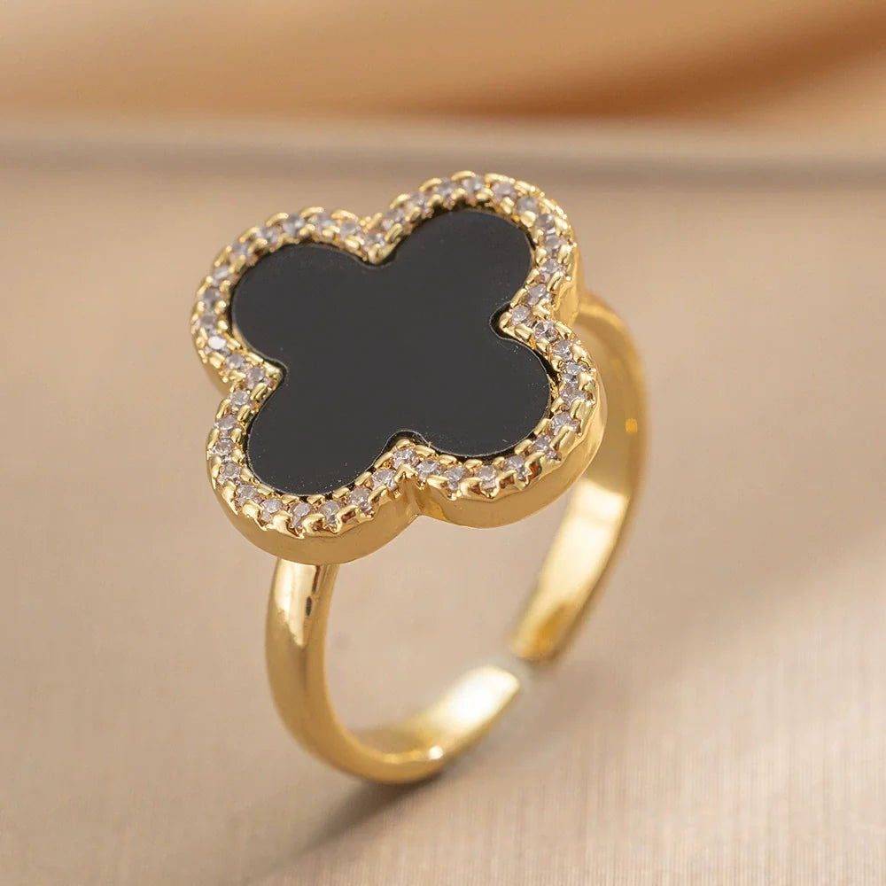 Wholesale Women's 18K Gold Plated Copper Ring with Micro Inlaid Zircon and Geometric Four Leaf Clover Design