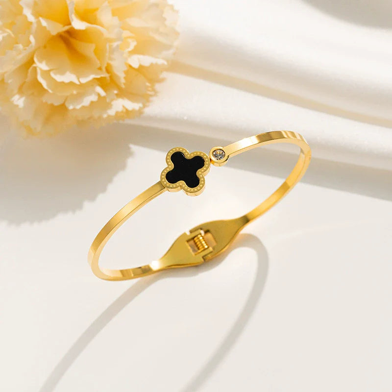 Wholesale Women'S Simple Titanium Steel Shell Acrylic Bracelet with Fourleaf Clover Pattern Inlaid with 18K Rose Gold